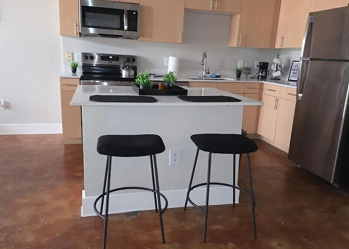 Modern Industrial With Private Garage Queen Bed Workspace In-unit Laundry *