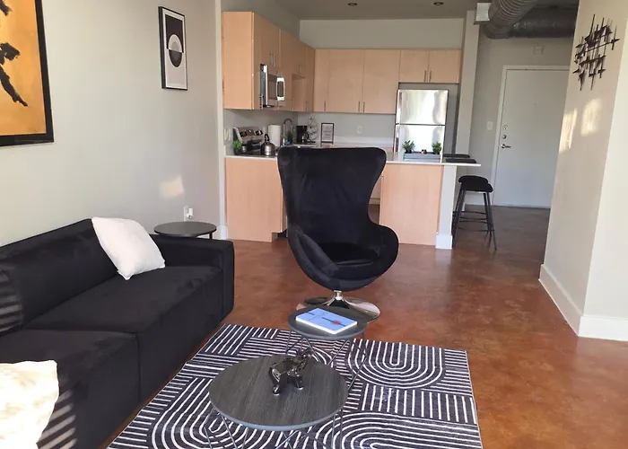 Modern Industrial With Private Garage Queen Bed Workspace In-unit Laundry Fort Worth
